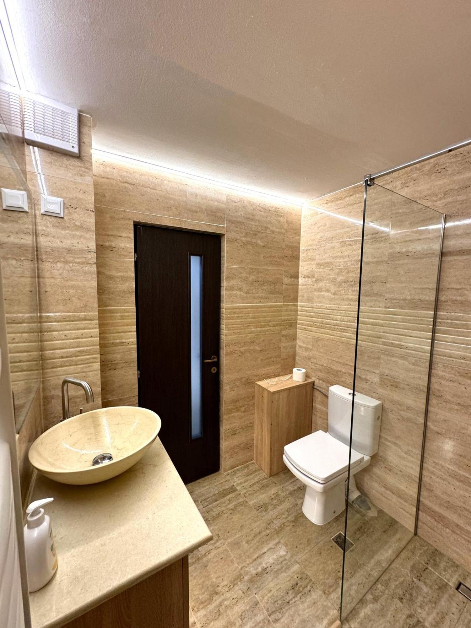 Ultracentral Apartment Târgu Jiu Екстериор снимка